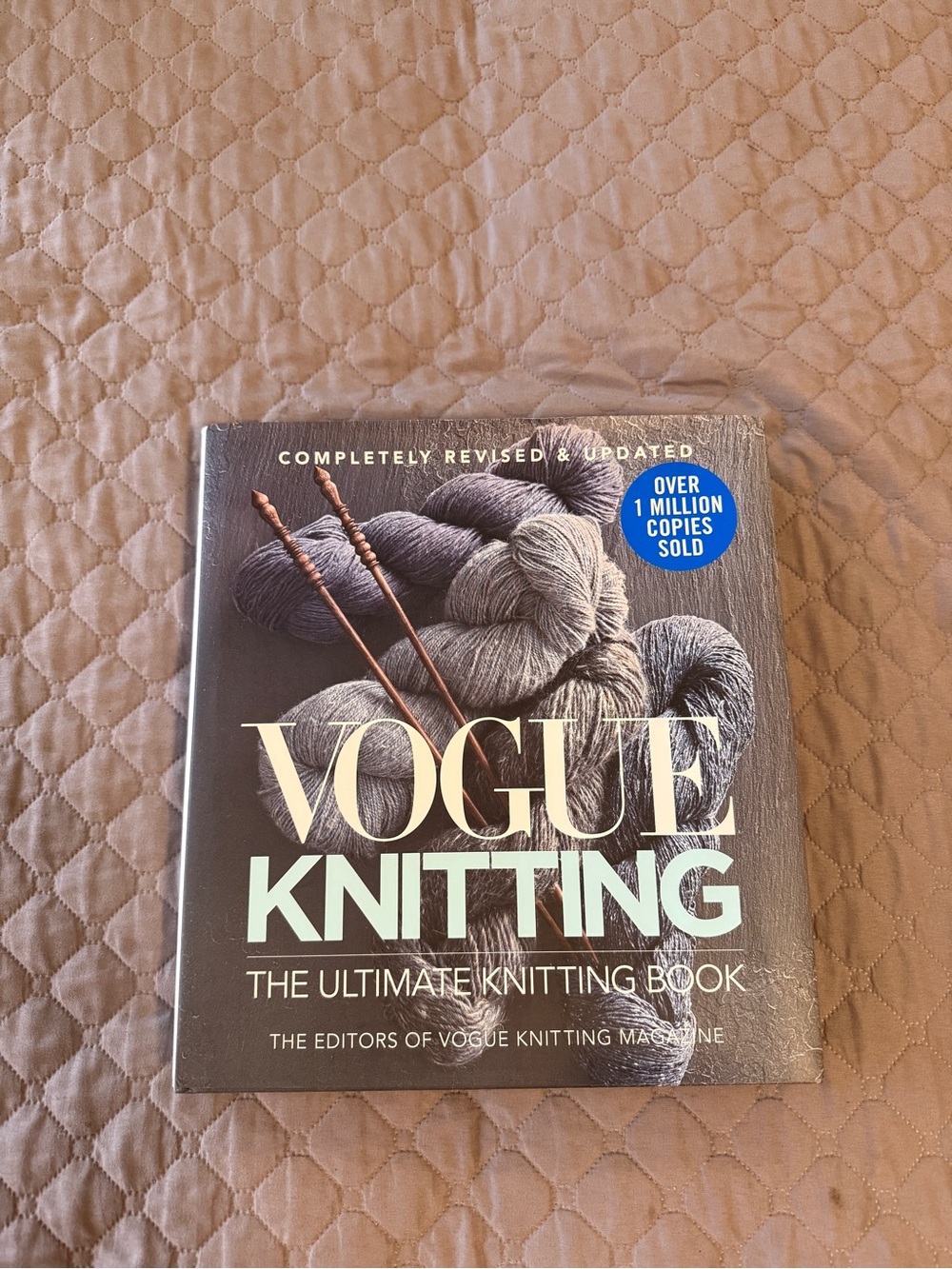 Vogue Knitting: The Ultimate Knitting Book Revised & Updated Like New